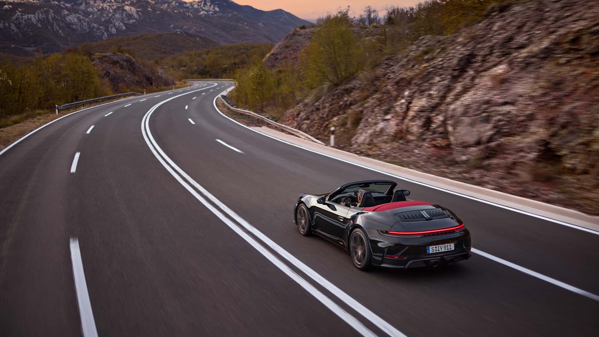 سيارة بورش 911 كاريرا gts 2025